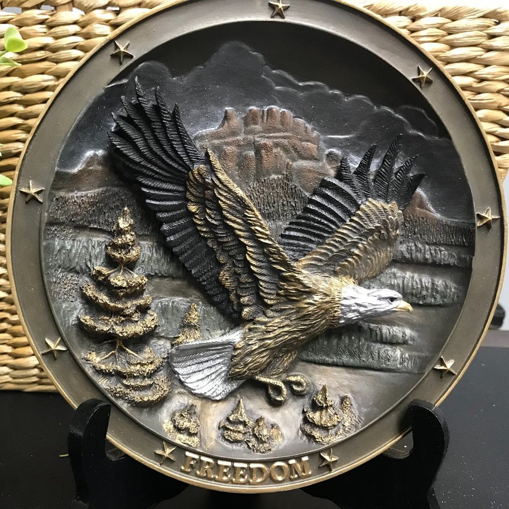 The American Eagle Flag Plate by Franklin Mint Heirloom 1991 Collection